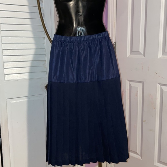 Double Breasted Red Skirt Set - Size 12 - Picture 7 of 12